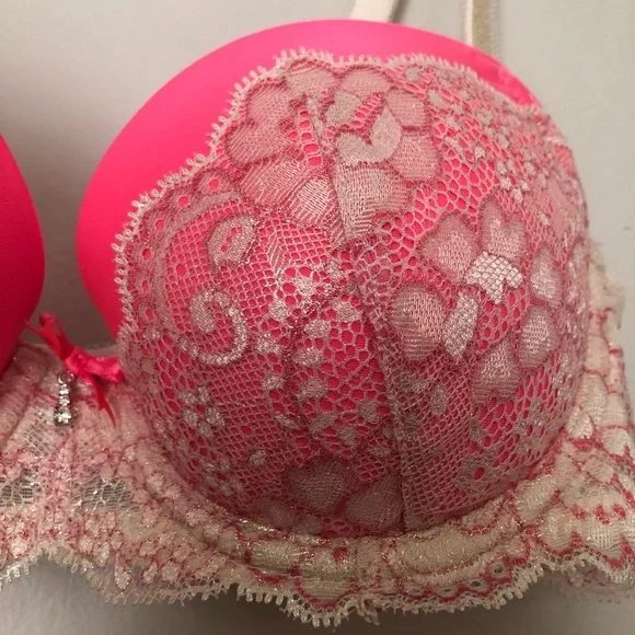 New Victoria’s Secret Dream Angels Demi Bra - Picture 2 of 8